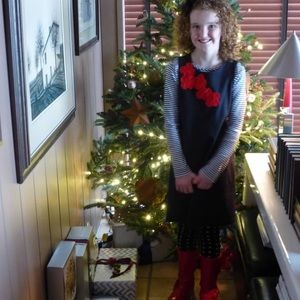 Hanna Andersson Holiday Black Jumper w/red flowers